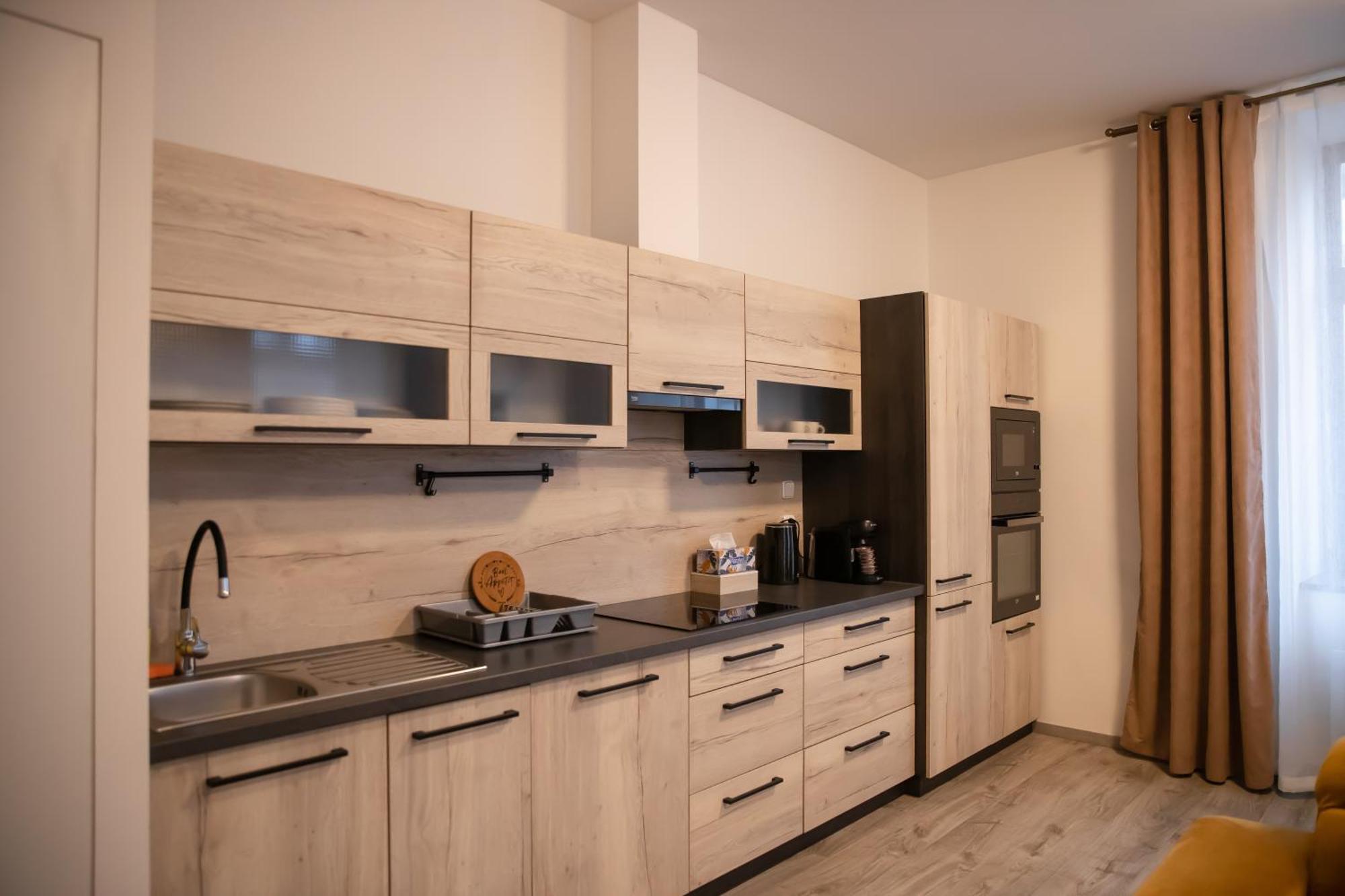 Velky Byt 3+Kk Klicperova, 2 Loznice Hradec Králové Exteriör bild